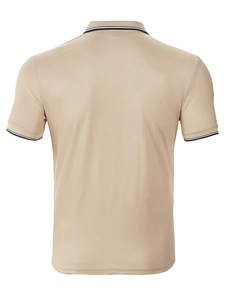 Vue détaillée du dos d'un polo beige avec col et poignets rayés en maille côtelée