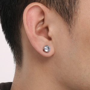 Men's magnetic stud earring with a round zircon in a four-prong silver stainless steel setting