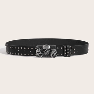 Ceinture punk en cuir noir avec boucle de crâne argentée et décorations cloutées