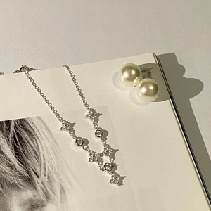 Minimalist 925 silver four-leaf clover necklace and pearl earrings jewelry set