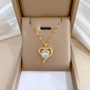 Heart Pendant Necklace Stainless Steel Chain Copper Cubic Zirconia Elegant Luxury Jewelry For Women Gold Plated