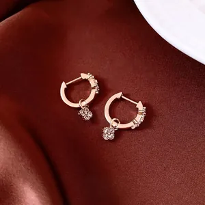 Créoles Avec Pendentif Fleur En Cuivre Plaqué Or Avec Zircon Bijoux Étincelants Pour Femmes Élégant