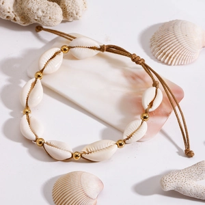 Bracelet de cheville bohème réglable avec perles en or 18 carats et coquillages naturels