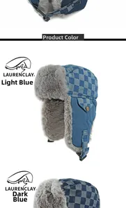 Détail du chapeau trappeur en denim à damier avec doublure en fausse fourrure grise