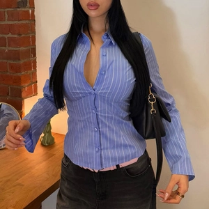 Camicia a righe blu e bianche con colletto alla coreana e maniche lunghe vestibilità slim