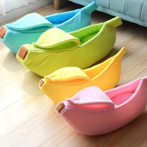 Banana Shape Pet Bed For Cats And Small Dogs Soft Short Plush Warm Semi Enclosed Winter Sleeping House Nest