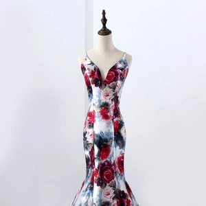 Floral V-neck fishtail evening dress with red rose prints on silky white fabric