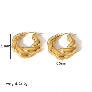 18K gold plated stainless steel twisted hoop earrings with 21mm height and 8.5mm width