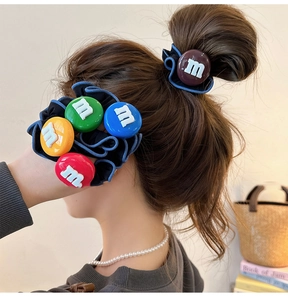 Détails des chouchous en tissu avec perles M colorées pour coiffure en queue de cheval haute