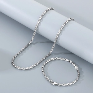 Détail de l'ensemble bijoux en acier inoxydable argenté 5mm avec collier et bracelet poli