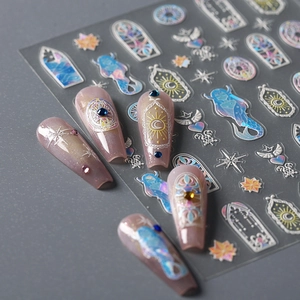Autocollants 3D holographiques pour ongles avec motifs lune et soleil sur fond gris