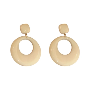 Boucles d'oreilles rétro géométriques en acrylique crème avec pendentifs carrés et ronds