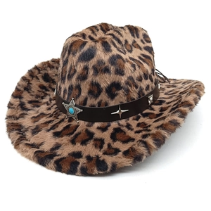 Chapeau de cowboy en peluche léopard avec bande en cuir et pierre turquoise
