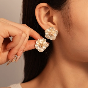 Elegant Flower Stud Earrings With Copper Zircon Acrylic Artificial Pearl And Silver Earring Post For Women Sweet Style