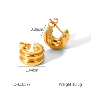 Detailed size chart for gold C-shaped double-layer earrings showing 1.44cm width and weight