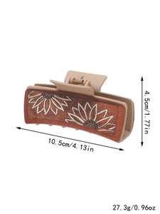 Detailed dimensions of beige leather hair claw clip with white sunflower pattern