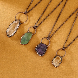 Collana Con Pendente in Pietra Grezza di Ametista Cristallo Fluorite Rame Vintage Catena a O Gioielli Donna Boho Regalo