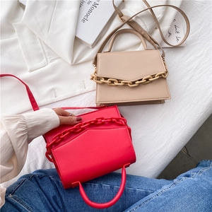 Fashionable women's square handbag with chunky chain decor in beige and red colors
