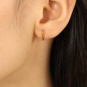 Boucles d'oreilles gouttes dorées minimalistes en acier inoxydable poli pour femmes