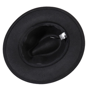 Detailed view of the 100% polyester interior lining and care label of the black jazz hat