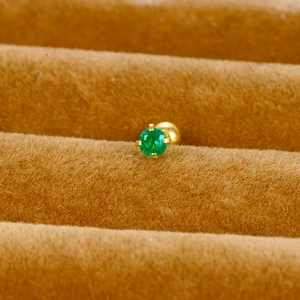 Golden 4-prong stainless steel ear stud with a round green zircon and ball screw back