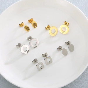 Set of 5 pairs geometric hollow earrings in gold and silver stainless steel designs