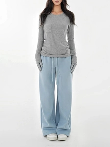 Tenue femme avec pantalon de jogging à cordon taille basse et haut gris chiné