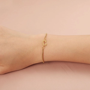 Elegant gold-tone stainless steel adjustable chain bracelet with letter C pendant