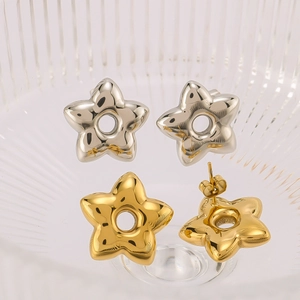 Minimalist hollow star stud earrings in polished gold and silver stainless steel