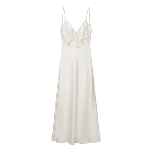 Elegantes champagnerfarbenes Satin-Maxikleid mit tiefem Rücken und Überkreuz-Trägern