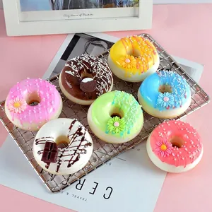 Simulation Donut PU Schaum Künstliche Lebensmittel Modell Realistische Weiche Slow Rebound Magnetische Kühlschrank Aufkleber Haus Dekoration Fotografie Prop