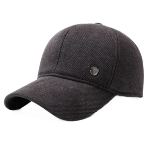 Dunkelgraue Herren-Winter-Baseballkappe mit Fleece-Futter und Logo aus Metallschild