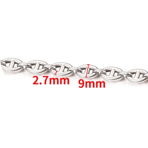 Détail de la chaîne style nez de porc en acier inoxydable, taille 9mm et 2,7mm