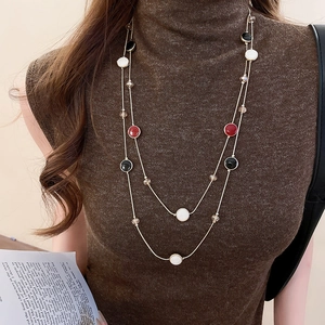 Collier double rang vintage en œil de tigre avec perles et breloques rondes colorées