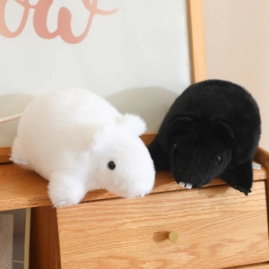 Dos lindos ratones de peluche realistas, ratón blanco y negro para regalo infantil