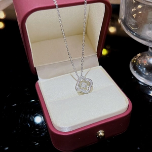 Minimalistische Titanstahl Zirkonia Geometrische Quadratische Anhänger Halskette Für Damen Mode Elegant Täglicher Schmuck Geschenk