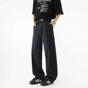 Pantalones negros anchos para hombre con cinturón táctico y tejido técnico de alta calidad