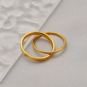 Minimalist double-layered gold stainless steel interlocking rings set for women