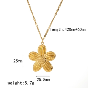 18k gold plated stainless steel sunflower pendant necklace with dimensions and weight info