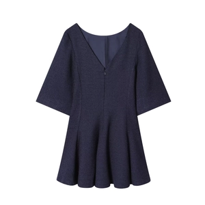 Robe courte en tweed bleu marine avec maille texturée et fermeture éclair au dos