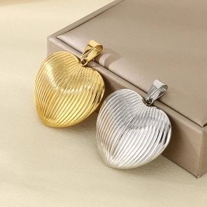 Vertical striped heart pendants in gold and silver stainless steel for women fashion
