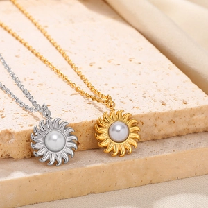 Fashionable stainless steel sun flower necklaces with white pearl pendants in gold and silver