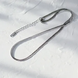 Vintage flat snake chain necklace in 18K gold plated steel with lobster clasp