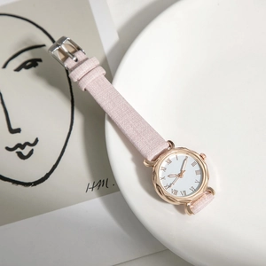 Women Quartz Watch Rose Gold Scalloped Case Roman Numerals Analog Display PU Leather Strap Casual Elegant Fashion Watch