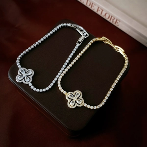 Elegant zircon four-leaf flower tennis bracelets in gold and silver plating