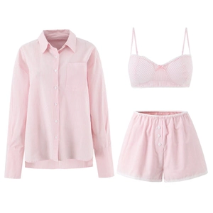 Rosarot-weiß gestreiftes Loungewear-Set mit Langarmshirt, Camisole-Top und kurzer Hose