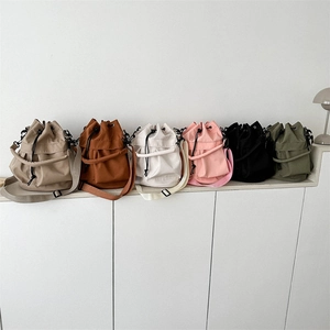 Sacs seau en tissu Oxford avec cordon de serrage en plusieurs couleurs et bandoulière