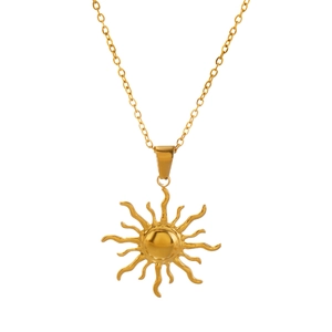 Collier minimaliste en acier inoxydable plaqué or 18K avec pendentif soleil pour femme
