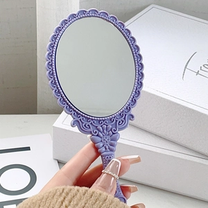 Vintage Handheld Makeup Mirror With Floral Relief Pattern European Retro Style Portable Plastic Frame HD Vanity Mirror For Travel