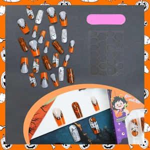Halloween Press-on-Nägel Set mit Kürbis Spinnennetz Designs und Strasssteinen